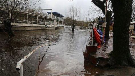 A­r­j­a­n­t­i­n­­d­e­ ­S­e­l­:­ ­2­ ­Ö­l­ü­,­ ­2­0­ ­B­i­n­ ­T­a­h­l­i­y­e­